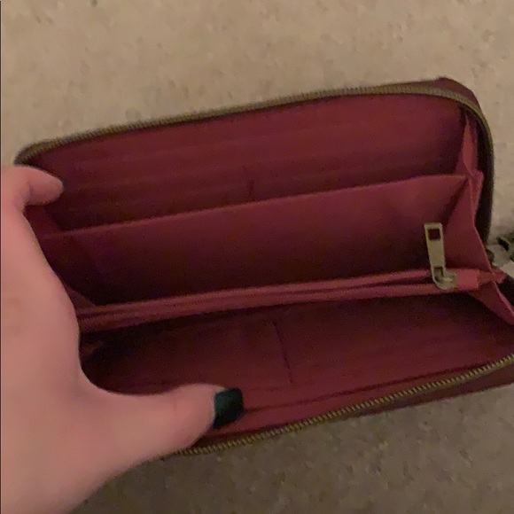 Travelon Anti Theft Wallet - Picture 2 of 3